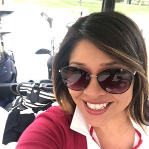 Meet your Posher, Delfina